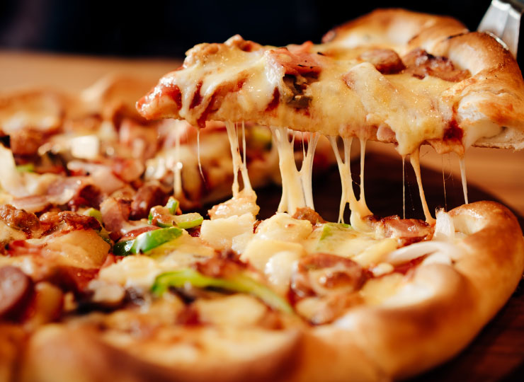 Delicious Pizzas made with Fresh Ingredients Delicious Pizzas made with Fresh Ingredients